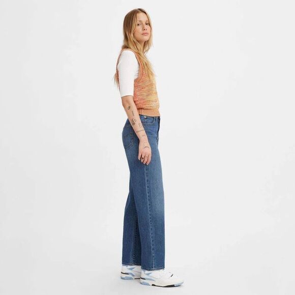 Levi's Women's '94 Baggy Straight Leg Mid-Rise Jeans  NWT  |   Size:  32 x 31 - Picture 2 of 16